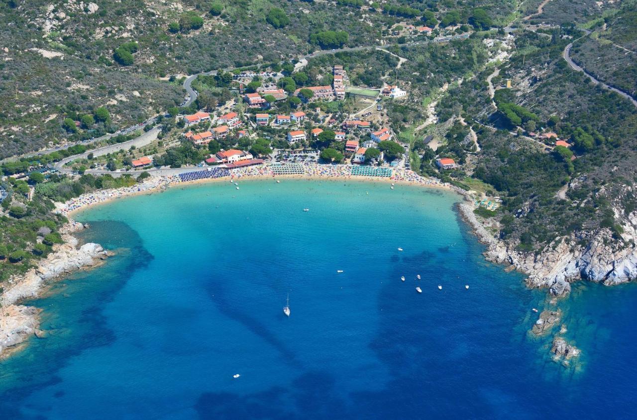 Hotel Baia Imperiale Spiaggia di Cavoli Luaran gambar