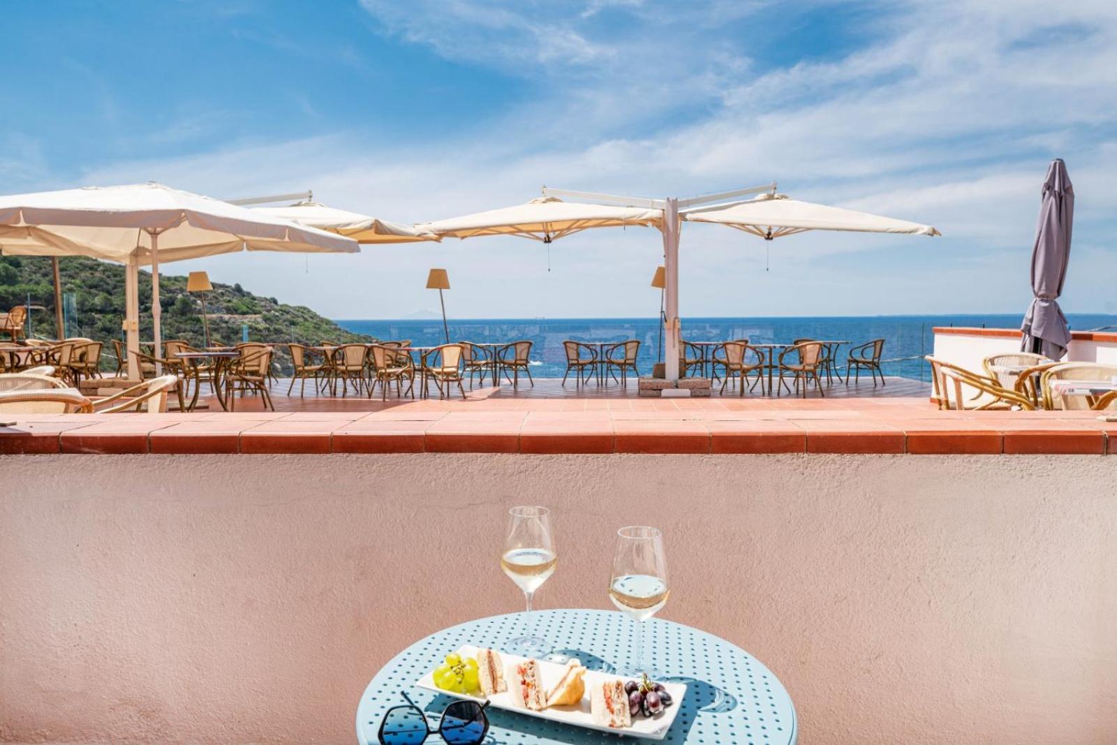 Hotel Baia Imperiale Spiaggia di Cavoli Luaran gambar