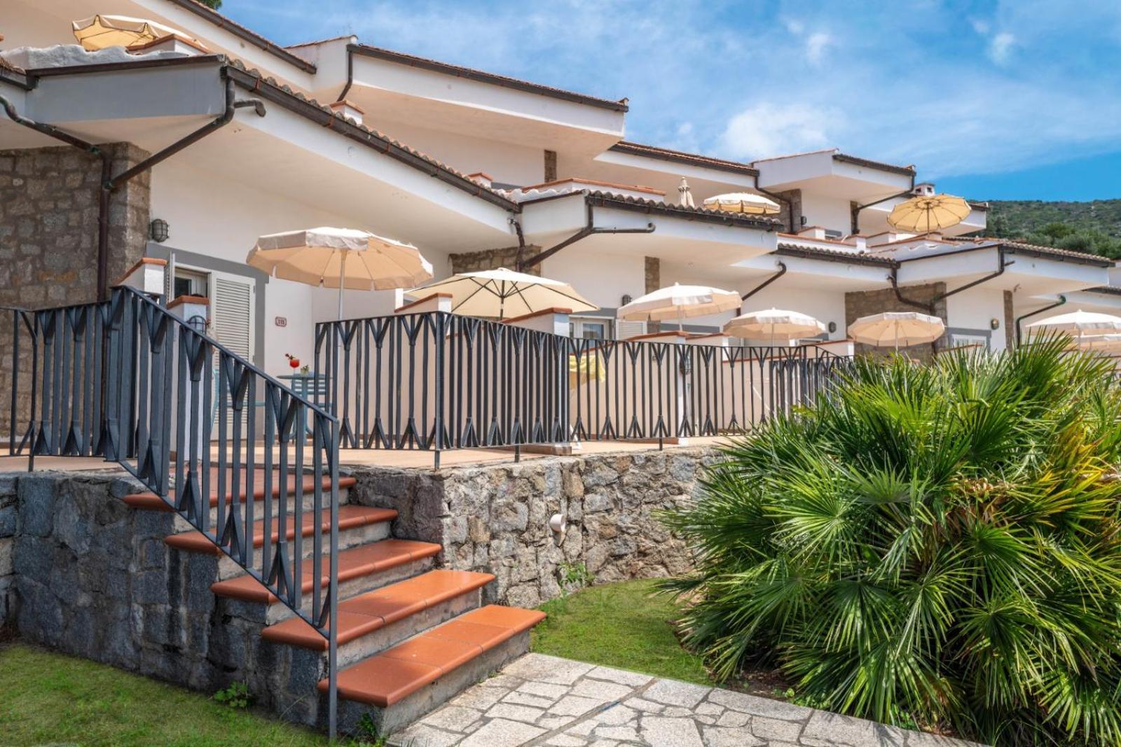 Hotel Baia Imperiale Spiaggia di Cavoli Luaran gambar